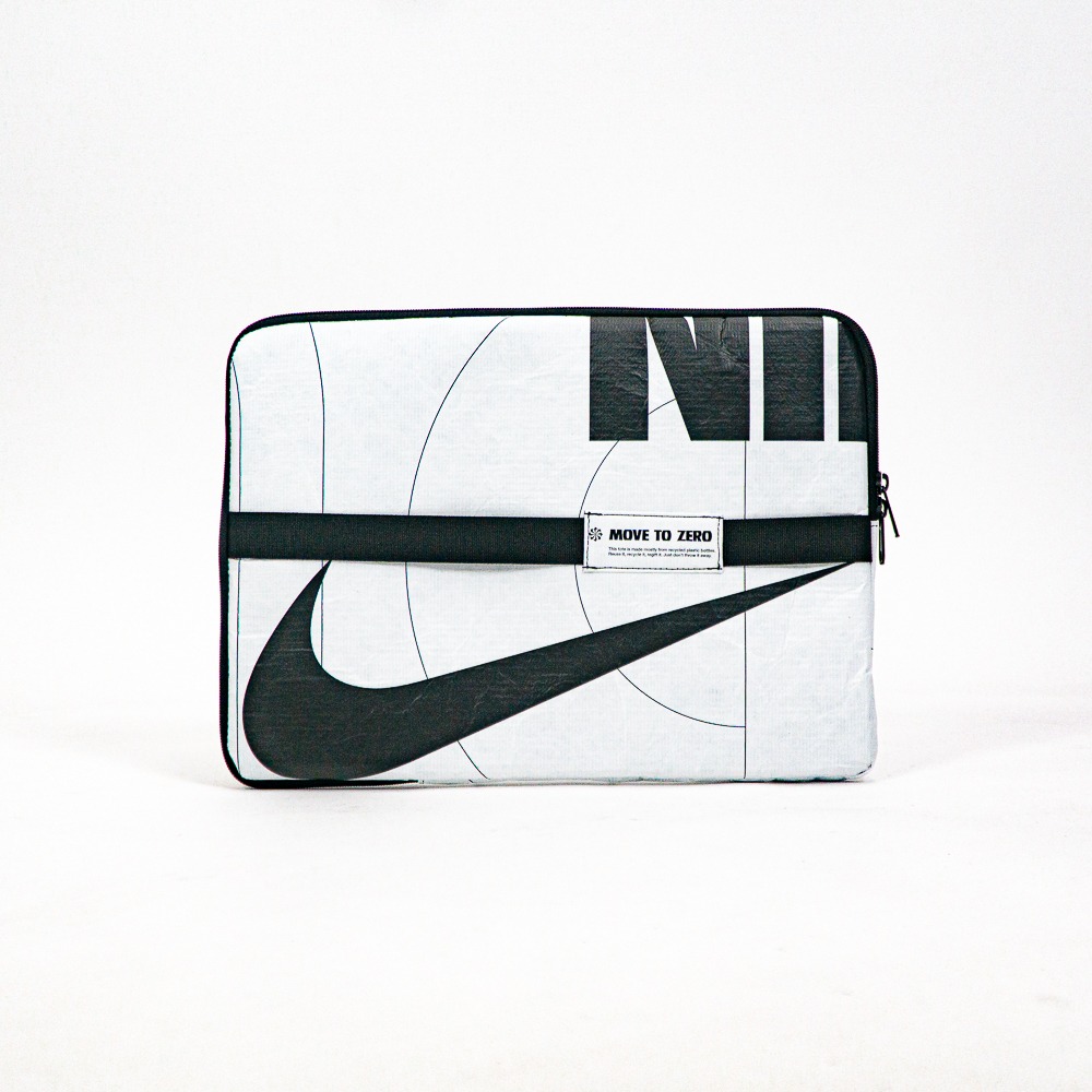 Nike Reusable Sleeve Clutch Bag(RENEWAL)